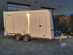 Brian James Trailers schöner Box Van Flügeltürer