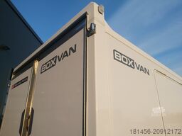 Brian James Trailers schöner Box Van Flügeltürer