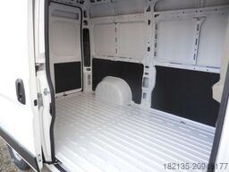PEUGEOT Boxer KW 333 L2H2 BlueHDi 120*NAVI-AHK