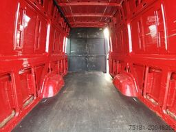 VOLKSWAGEN Crafter 2.0TDI/103KW MAXI / 6 SITZE