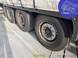 Krone curtainsider hardwood floor