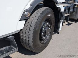 MAN TGX 18.520 BL SA 4x4 Hydrodrive, MIETEN?