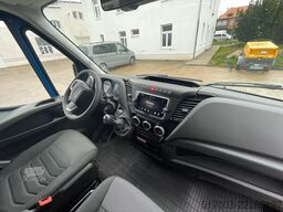 IVECO Daily, mit 3 Achs Fahrzeugtranspor Abschleppwagen 5200 kg