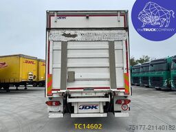 Mercedes-Benz Antos 1827