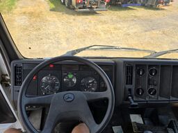 Mercedes-Benz 1820 Mit Dachdecker Kran