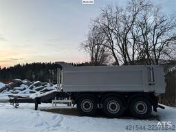  Ovox triple-axle trailer