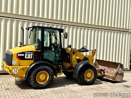 CATERPILLAR 906M / 2017 BJ / Schaufel + Gabel