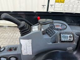 BOBCAT E17 / 2023 BJ / 4 x Löffel / 796 H