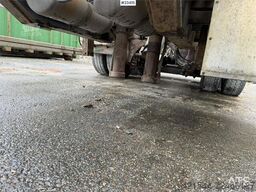 Kaupe 3 akslet hook trailer with tipper for sale as a re