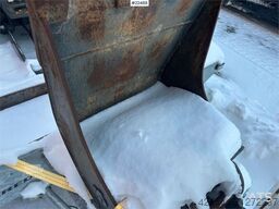 Bobcat E19 mini excavator w/ trailer, digging bucket, san