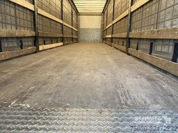 Schmitz Cargobull Semitrailer Curtainsider Mega