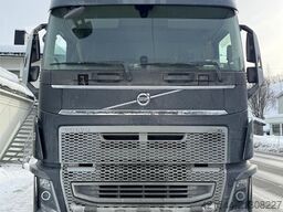 Volvo FH16 750 6x4 Timber Truck with Loglift F108S