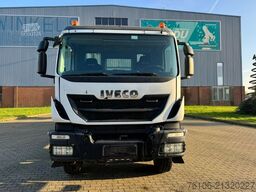 IVECO Trakker AD 260 Fassi F135a