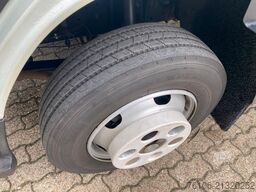 FUSO Canter 9C18 Koffer mit Ladebordwand