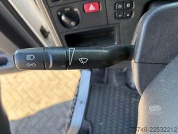 Scania P230 + 3 PEDALS  + 19t + LOADLIFT 1500 KG