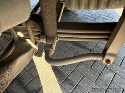 Scania P230 + 3 PEDALS  + 19t + LOADLIFT 1500 KG