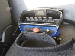 Renault C280 DTI 8 / HDS Fassi F135A.22 / remote