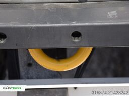 SCHMITZ CARGOBULL SKO FP 60 ThermoKing SLXi 300