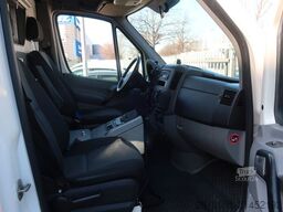 MERCEDES-BENZ Nr.129 Sprinter RTW 516CDI 1.Hand / Kamera