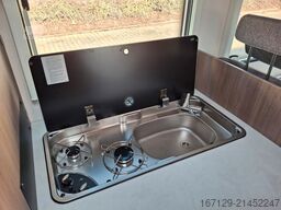 CARADO T 338s Markise / Radträger / Alufelgen