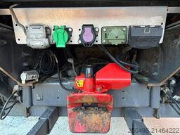 Volvo FH 500 6x2 FOR SALE AS CHASSIS / GLOBE XL / RET...