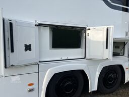 Mercedes Actros STX Motorhome Mercedes Actros, met auto ...