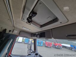 Volvo FM 330 / 4x2 / Hds Fassi / Serviced!
