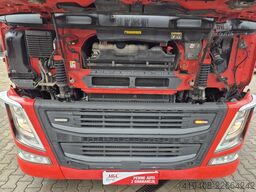 Volvo FM 330 / 4x2 / Hds Fassi / Serviced!