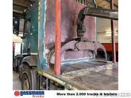 Mercedes-Benz Arocs 2648 6x4 mit Heckkran Epsilon M12Z83