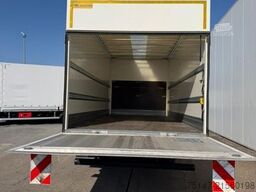 FUSO Canter 7C18 3-Sitzer Klima Koffer Ladebordwand