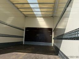 FUSO Canter 7C18 3-Sitzer Klima Koffer Ladebordwand