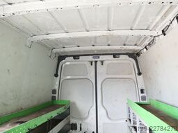 VW Crafter 4x2, Werkstatt, 3,5to. AHK, Klima