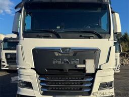 MAN TGX 26.510 Container Chassis – Zepro Tail Lift
