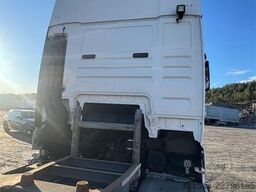 MAN TGX 26.510 Container Chassis – Zepro Tail Lift