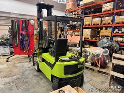 Clark CEM20S Forklift – Requires New Battery