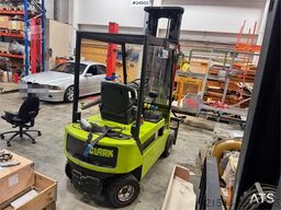 Clark CEM20S Forklift – Requires New Battery