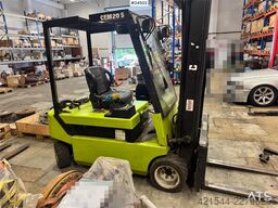 Clark CEM20S Forklift – Requires New Battery