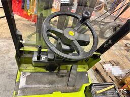 Clark CEM20S Forklift – Requires New Battery