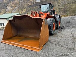 Hitachi zw370-6 Wheel loader w/ scale, printer and bucket
