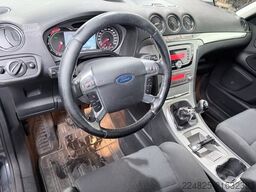 FORD Galaxy Titanium 7-Sitzer