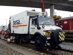 Unimog U 1650 L (Railroad cleaning)