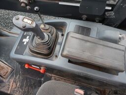 KOMATSU WA 70 Radlader Gabel Schaufel Zentralschmieranla