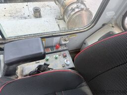 Takeuchi TCR 50 Crawler Dumper