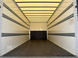 MERCEDES-BENZ ATEGO 818 L Koffer 6,1 m LBW 1 T*ORIGINAL 32 tkm