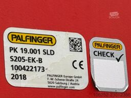 Volvo FM 420 8x2 HOOKLIFT + CRANE PALFINGER PK19.001 ...