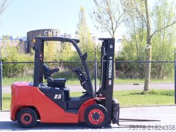 Hangcha CPCD25 | TRIPLEX | 2.5 TON | SIDESHIFT | POSITI...