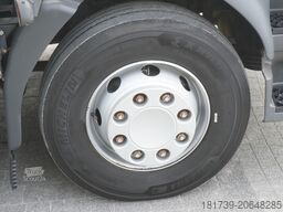 Renault D13 / 90 tho km !!! / Meat hooks