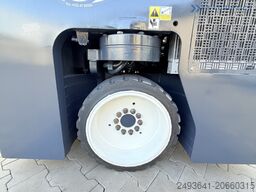 Combilift C2500CB DIESEL TRIPLEX 5500 FREE LIFT