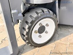 Combilift C3000CB / GAS / TRIPLEX / 4900MM / 4807H