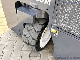 Combilift C3000CB / GAS / TRIPLEX / 4900MM / 4807H